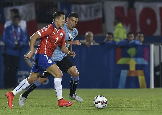  世界杯预选赛激战正酣多支球队争夺出线权