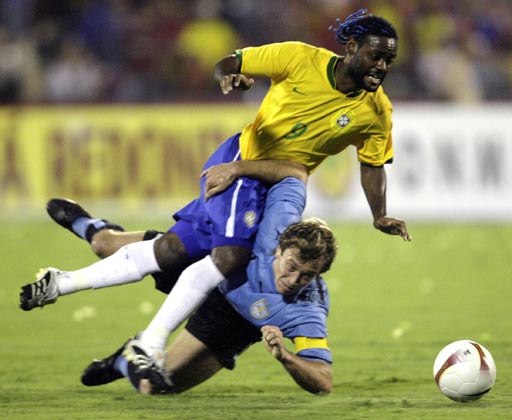  美洲杯决赛，阿根廷点球战胜巴西