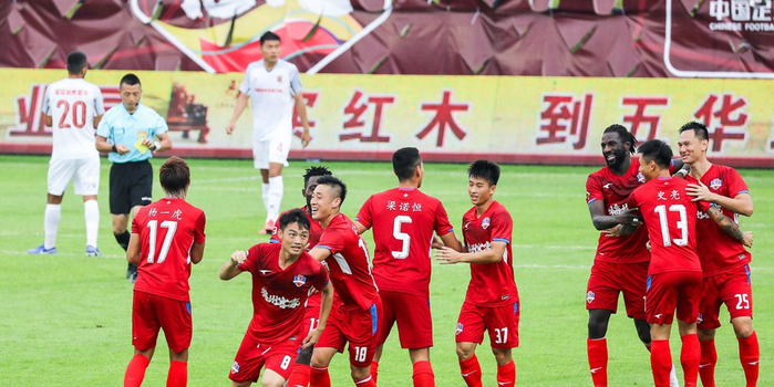  升班马展锋芒，主场力克传统豪强